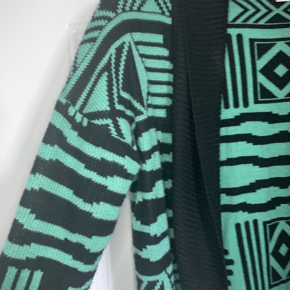 Xhilaration M sweater - Picture 3 of 4